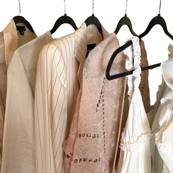 🪩 I’m LIVE 😀 like to be notified when! 🪩 - Picture 4 of 5